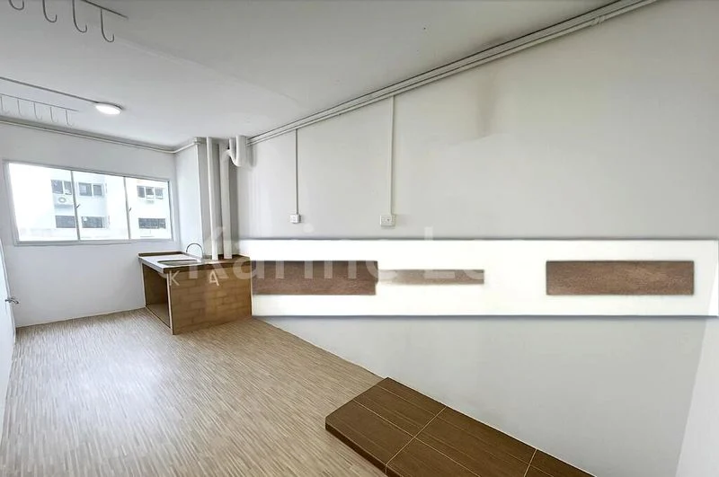 3 Room (3A) HDB for Sale in 339 Bukit Batok Street 34 - Image 2