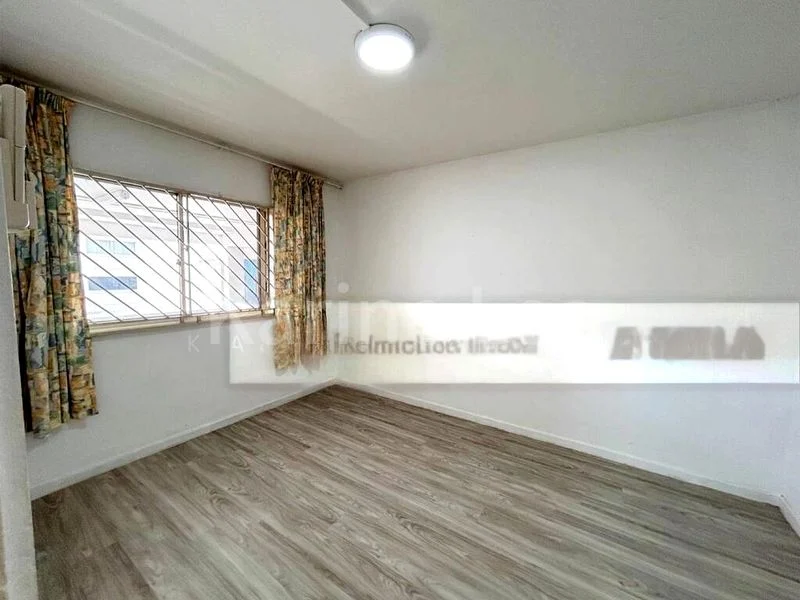 3 Room (3A) HDB for Sale in 339 Bukit Batok Street 34 - Image 4