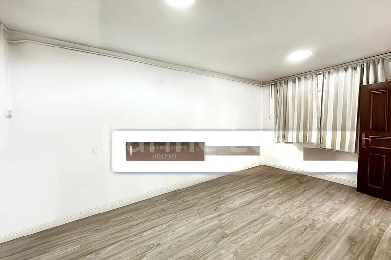 3 Room (3A) HDB for Sale in 339 Bukit Batok Street 34 - Image 3