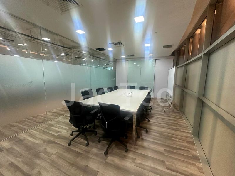 Office for Rent: EFG building - Image 4