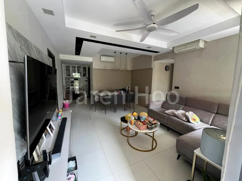 5 Bed Executive Condo for Sale in Heron Bay - Image 1