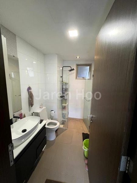 5 Bed Executive Condo for Sale in Heron Bay - Image 3