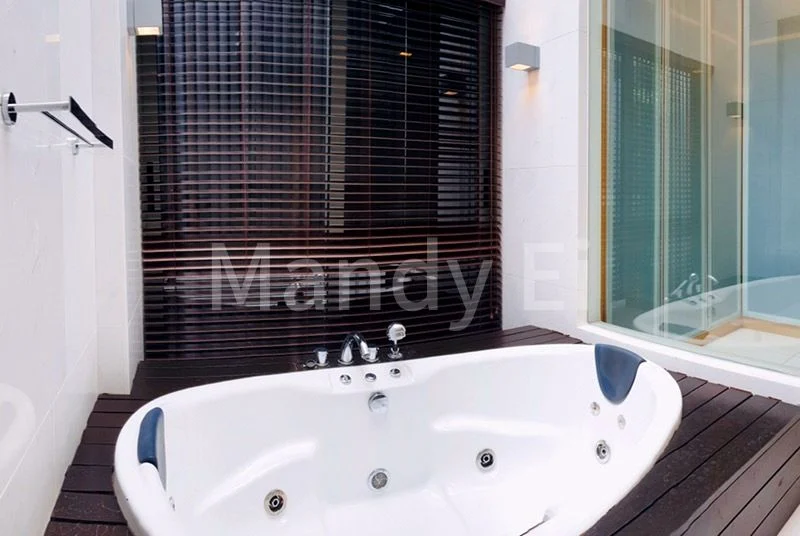 5 Bed Bungalow (Landed) for Rent in Tan Kim Cheng Road - Image 2