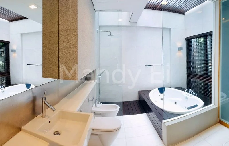 5 Bed Bungalow (Landed) for Rent in Tan Kim Cheng Road - Image 3