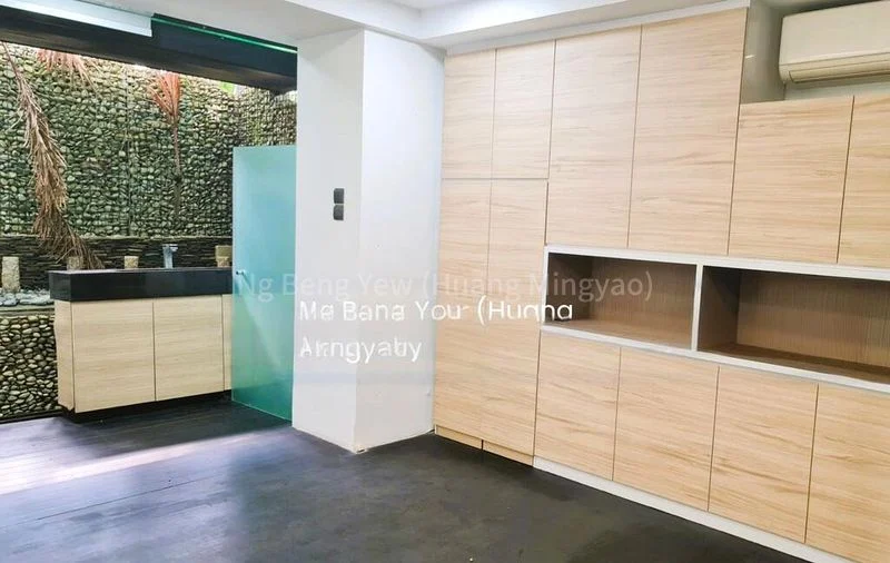 4 Bed Terraced House (Landed) for Sale in  Jalan Elok - Image 1