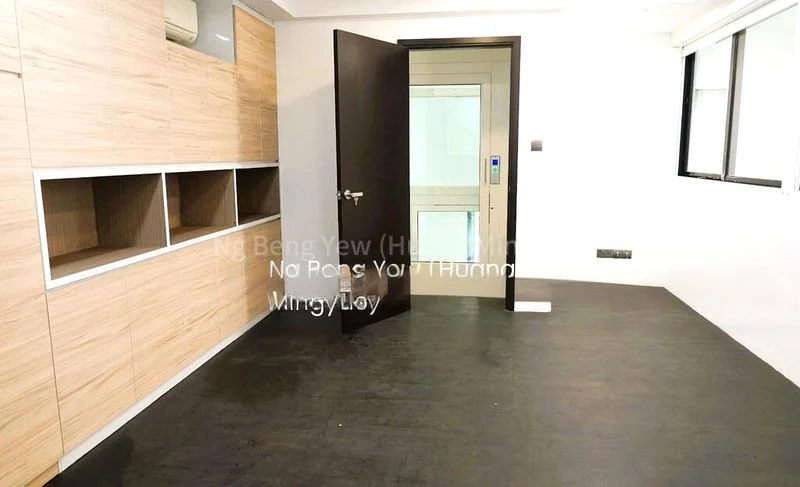 4 Bed Terraced House (Landed) for Sale in  Jalan Elok - Image 11