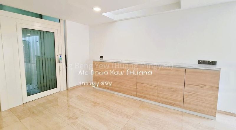4 Bed Terraced House (Landed) for Sale in  Jalan Elok - Image 7