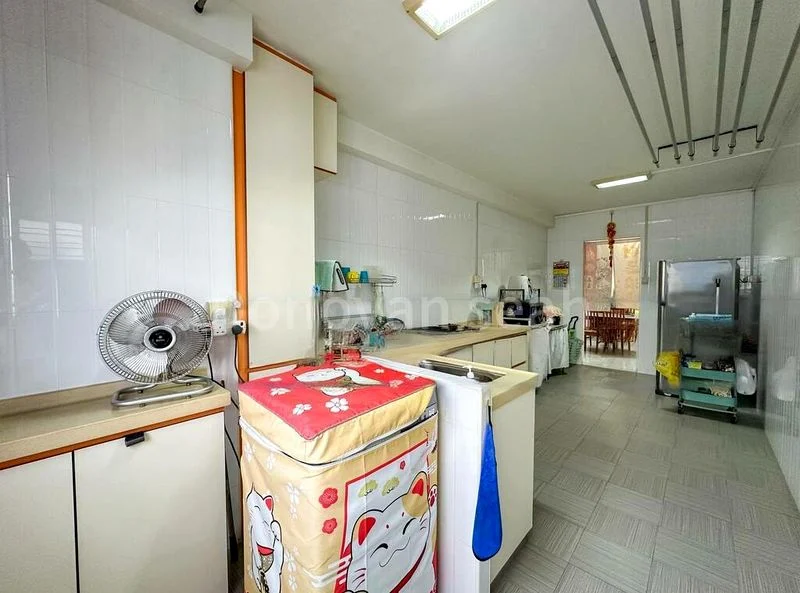 4 Room (4A) HDB for Sale in  248 Bukit Batok East Avenue 5 - Image 4