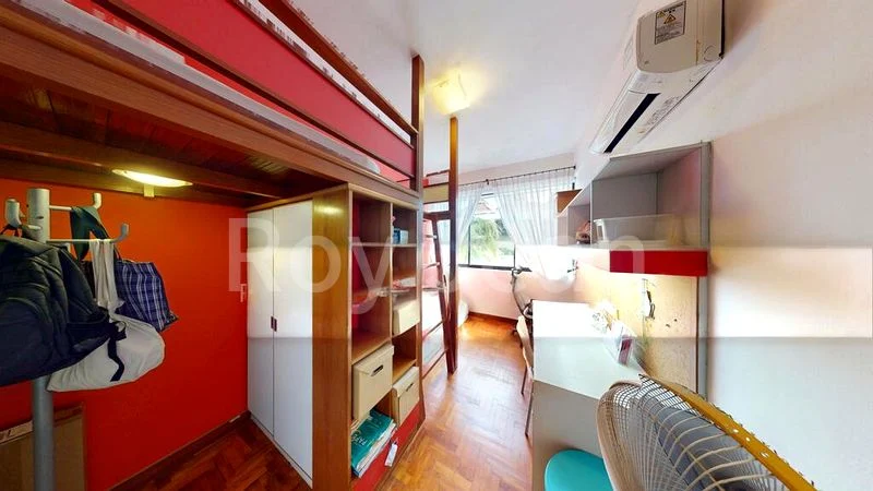 3 Bed Walk-up Apartment (Condo) for Sale in  Cascadale - Image 4