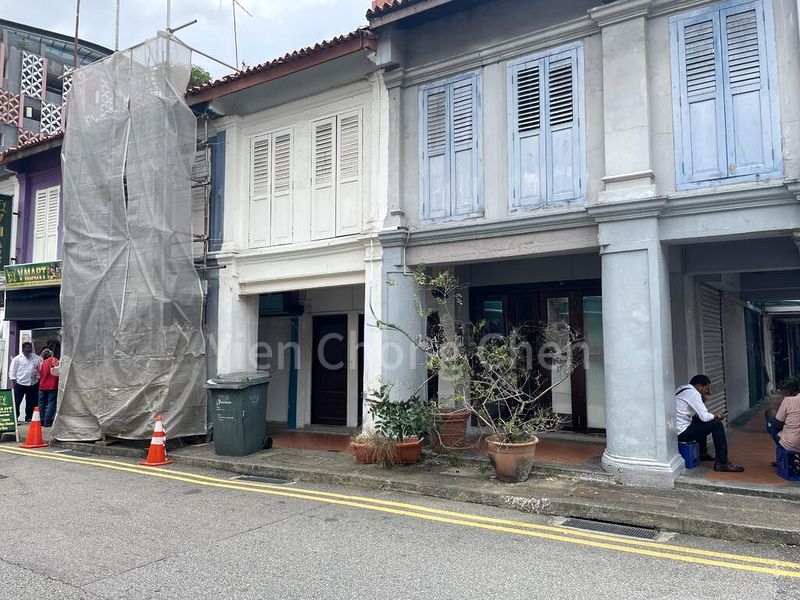 Shop / Shophouse for Rent: Little India shop on Madras Road - Image 2