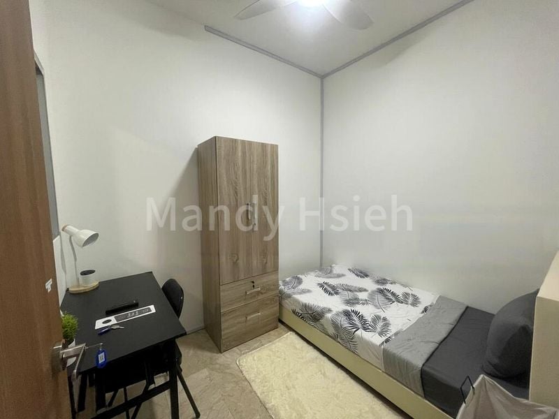Master Room (Condo) for Rent in  Parc Oasis - Image 6
