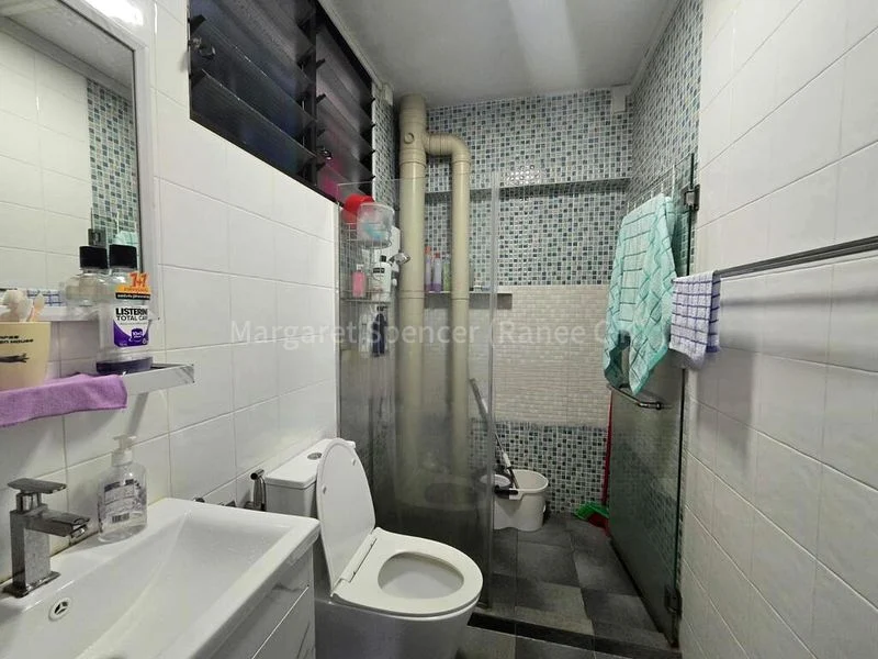 4 Room (4A) HDB for Rent in  440 Fajar Road - Image 6