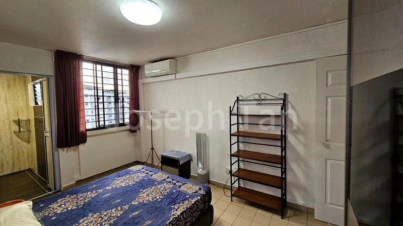 Common Room (HDB) for Rent in  328 Serangoon Avenue 3 - Image 8