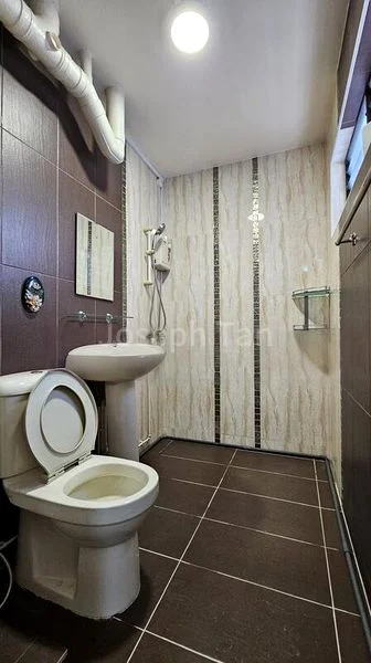 Common Room (HDB) for Rent in  328 Serangoon Avenue 3 - Image 4