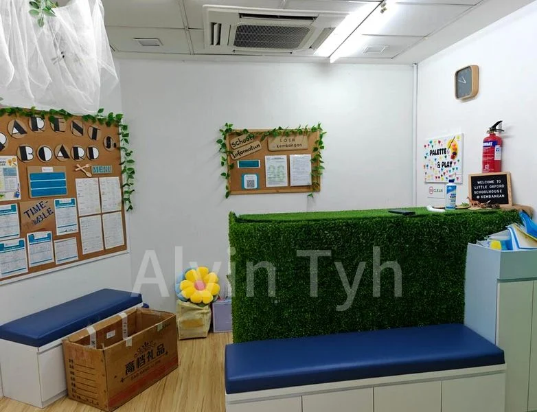 Other Retail for Rent: Kingston Terrace - Image 4