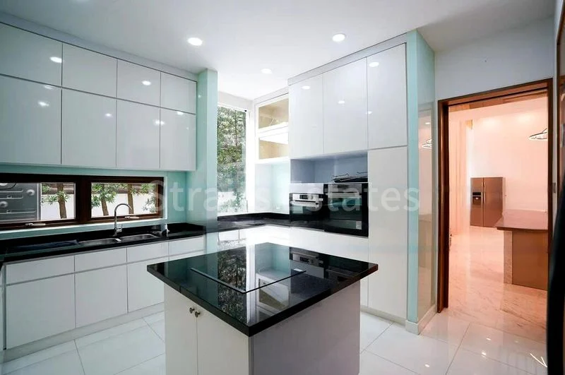 6 Bed Bungalow (Landed) for Rent in  Cove Way - Image 5