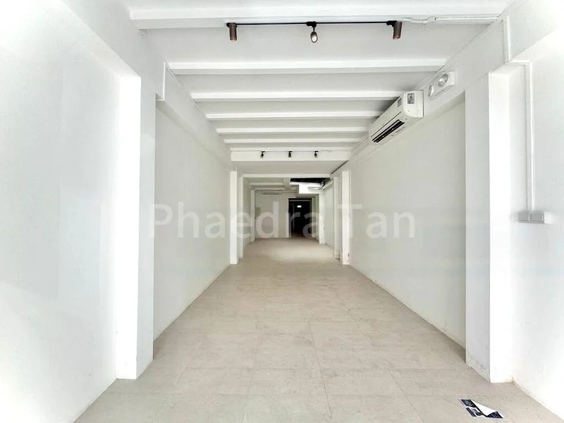 Shop / Shophouse for Rent: Little India Shophouse, Near Tekka Centre - Image 10