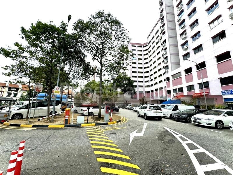 Shop / Shophouse for Rent: Little India Shophouse, Near Tekka Centre - Image 2