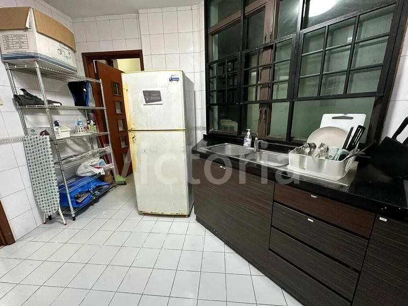 Common Room (Condo) for Rent in Parc Oasis - Image 7