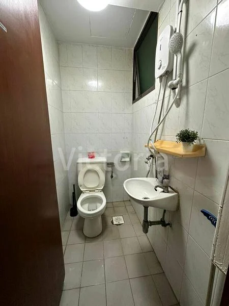 Common Room (Condo) for Rent in Parc Oasis - Image 8