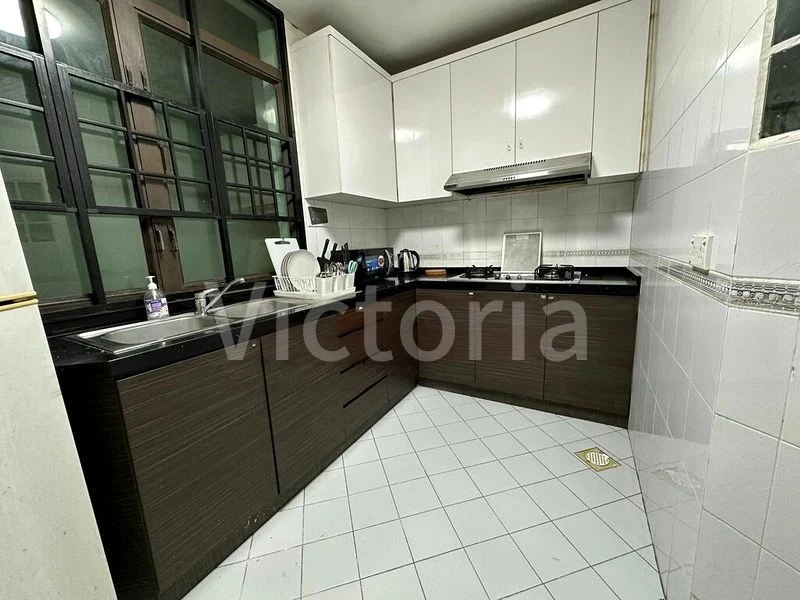 Common Room (Condo) for Rent in Parc Oasis - Image 4