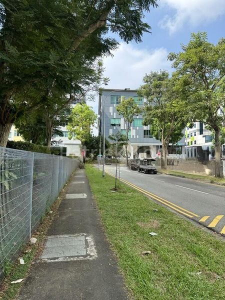 Light Industrial (B1) for Rent: Number One Building - Image 1