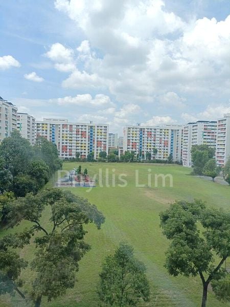 4 Room (4S) HDB for Sale in  795 Yishun Ring Road - Image 1