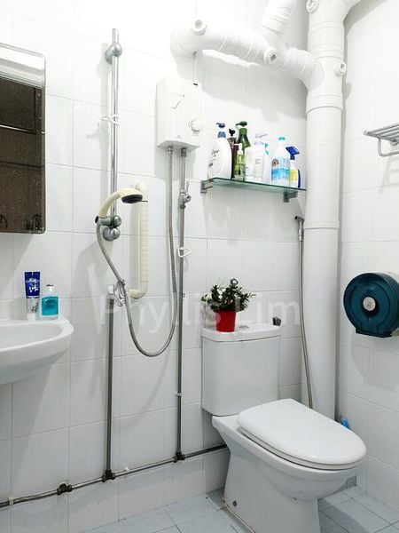 4 Room (4S) HDB for Sale in  795 Yishun Ring Road - Image 4