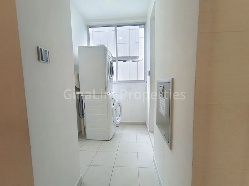 4+1 Bed Condo for Rent in  Suites @ Cairnhill - Image 12