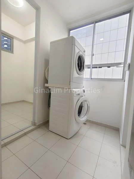 4+1 Bed Condo for Rent in  Suites @ Cairnhill - Image 13