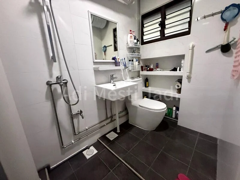 5 Room (5I) HDB for Sale in  706 Choa Chu Kang Street 53 - Image 7