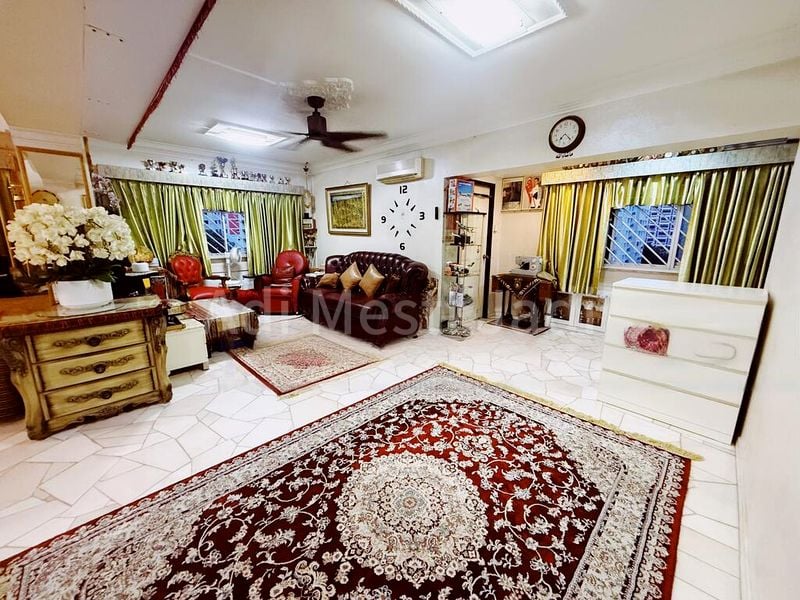 5 Room (5I) HDB for Sale in  706 Choa Chu Kang Street 53 - Image 2