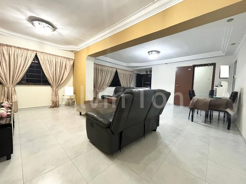 5 Room (5I) HDB for Sale in  330 Sembawang Close - Image 3