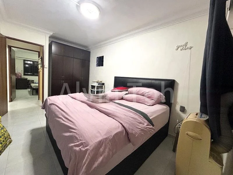 5 Room (5I) HDB for Sale in  330 Sembawang Close - Image 5