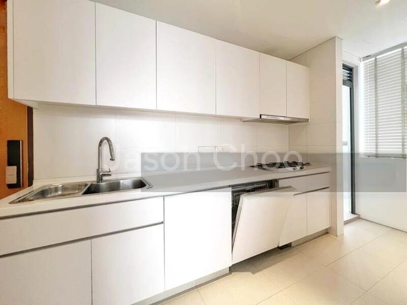 4 Bed Apartment (Condo) for Rent in  Skypark - Image 7