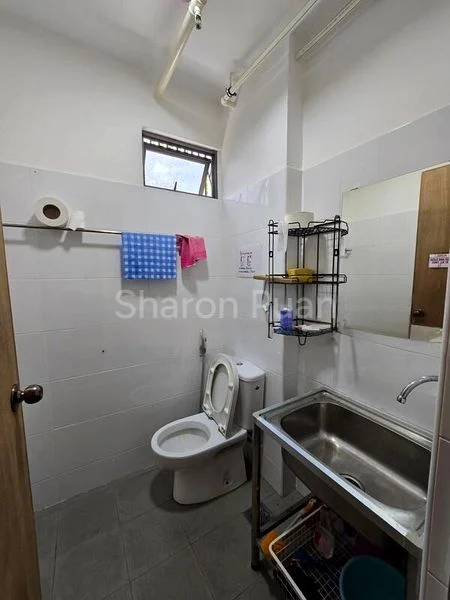 Light Industrial (B1) for Rent: 1,200 Sq Ft Unit, Shop, on 2nd Street, in the 102 Complex. - Image 4