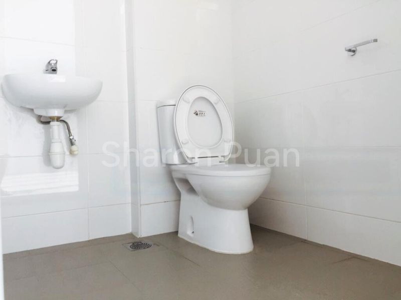 Light Industrial (B1) for Rent: 1,200 Sq Ft Unit, Shop, on 2nd Street, in the 102 Complex. - Image 19