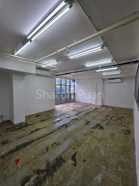 Light Industrial (B1) for Rent: 1,200 Sq Ft Unit, Shop, on 2nd Street, in the 102 Complex. - Image 2