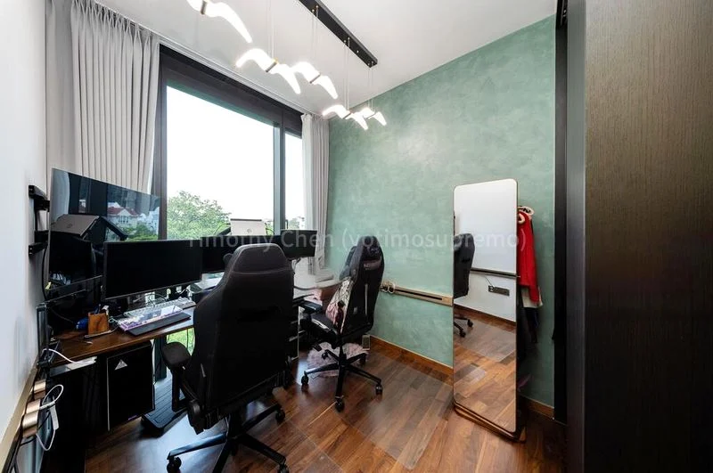 2 Bed Condo for Sale in  Hyll on Holland - Image 4