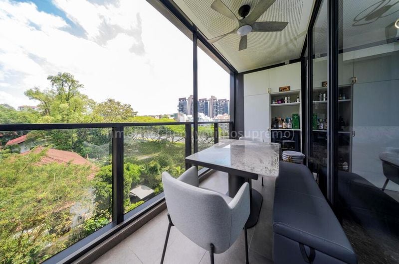 2 Bed Condo for Sale in  Hyll on Holland - Image 3