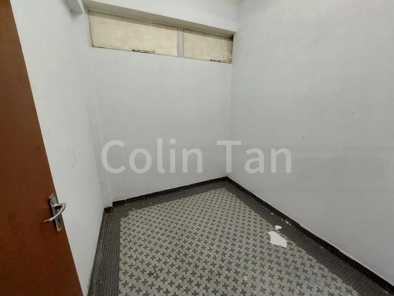 Factory / Workshop (B2) for Rent: Sungei Kadut Second-Floor Industrial Space; Large, Continuous Area with Free Parking - Image 5