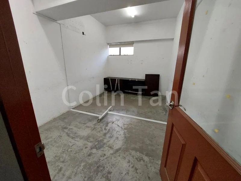 Factory / Workshop (B2) for Rent: Sungei Kadut Second-Floor Industrial Space; Large, Continuous Area with Free Parking - Image 9
