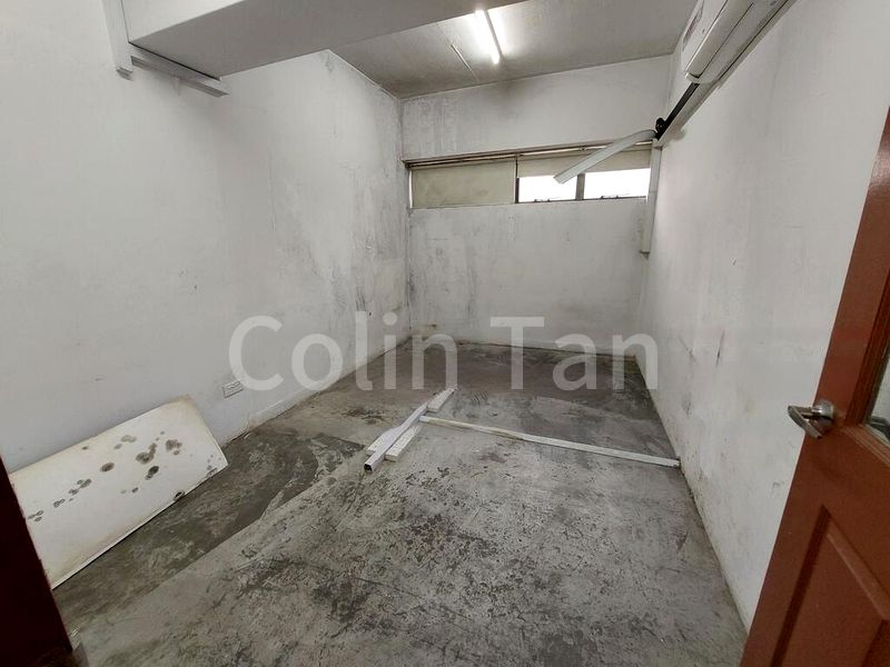 Factory / Workshop (B2) for Rent: Sungei Kadut Second-Floor Industrial Space; Large, Continuous Area with Free Parking - Image 8