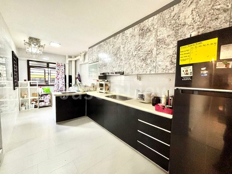 5 Room (5I) HDB for Sale in  296B Compassvale Crescent - Image 7