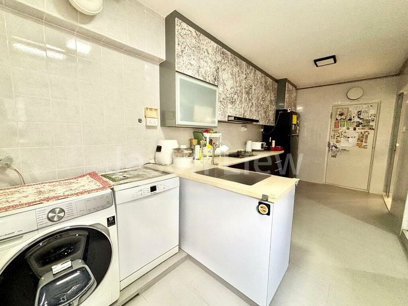 5 Room (5I) HDB for Sale in  296B Compassvale Crescent - Image 8