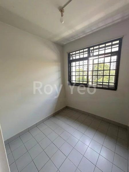 3 Room (3I) HDB for Sale in  27 New Upper Changi Road - Image 4