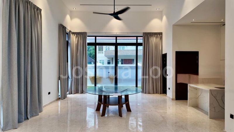 8 Bed Bungalow (Landed) for Sale in  Caldecott Hill Estate - Image 6
