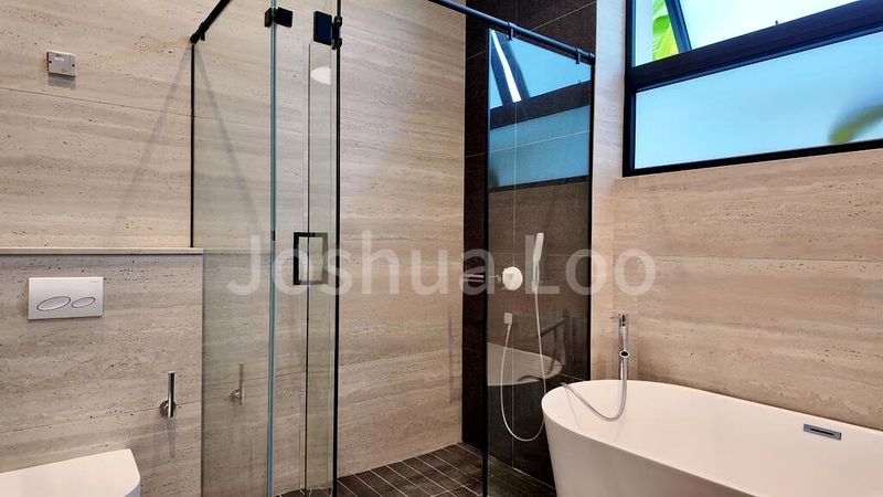 8 Bed Bungalow (Landed) for Sale in  Caldecott Hill Estate - Image 15