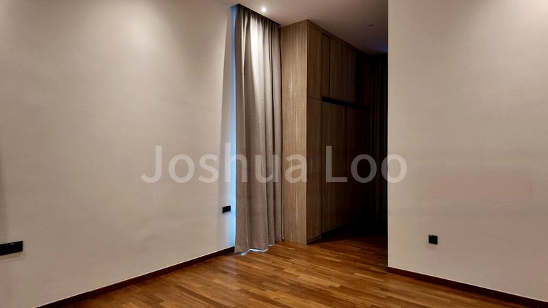 8 Bed Bungalow (Landed) for Sale in  Caldecott Hill Estate - Image 16