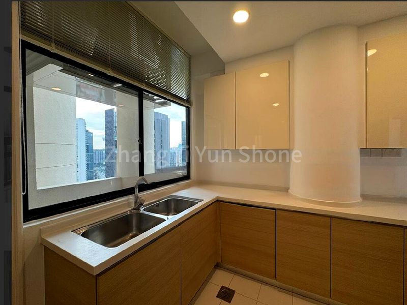 3 Bed Condo for Rent in  The Colonnade - Image 9